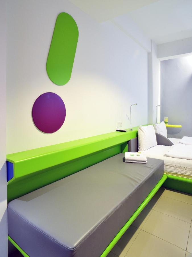 Pop! Hotel Kemang Jakarta Exterior photo